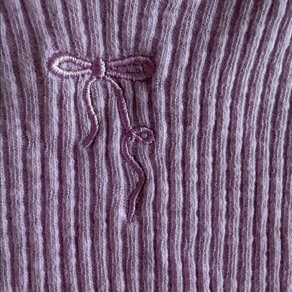 Light Pink Ribbed Crop Top - Picture 6 of 6